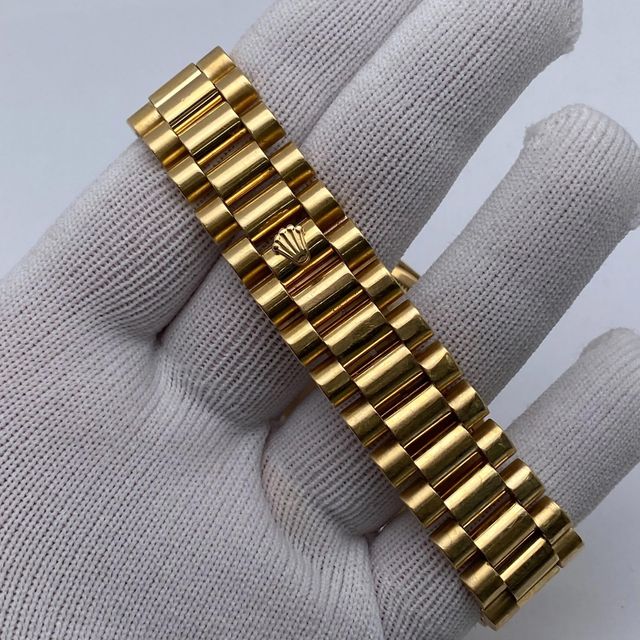 Rolex Day-Date 18238 Image 3